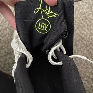 Kyrie basketball shoes